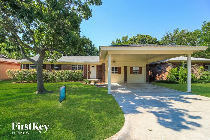 7608 Oxley Dr in Richland Hills, TX - Building Photo