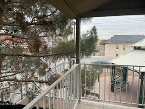 1026 Myrtle Ave in El Paso, TX - Building Photo - Building Photo