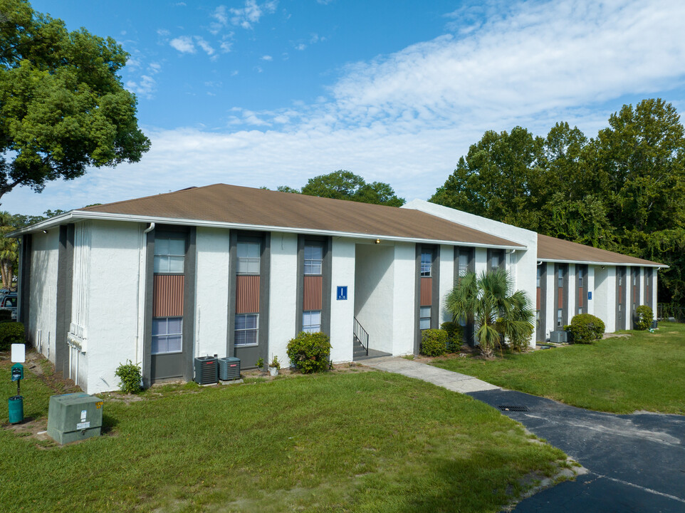 Marco Meadows in Jacksonville, FL - Foto de edificio