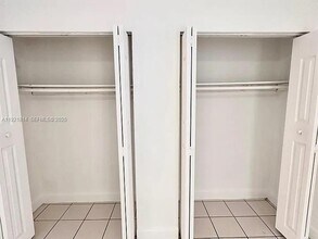 2731 NW 27th St in Miami, FL - Building Photo - Building Photo