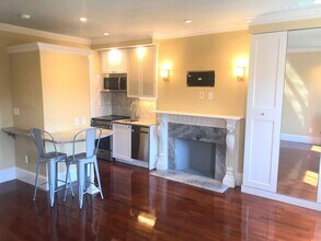 80 Charles St, Unit 6 in Boston, MA - Foto de edificio - Building Photo