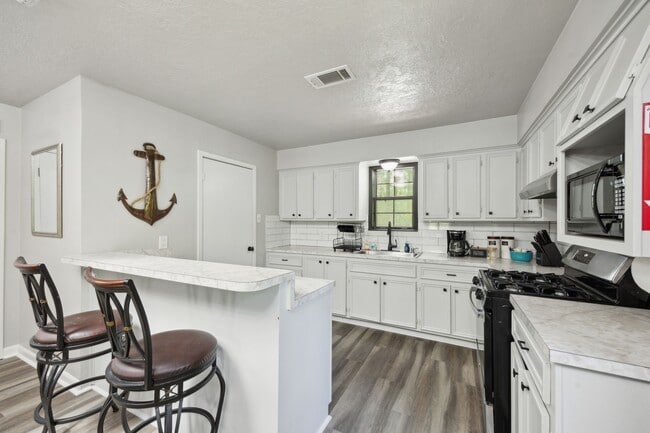 property at 10 Boat Launch Rd