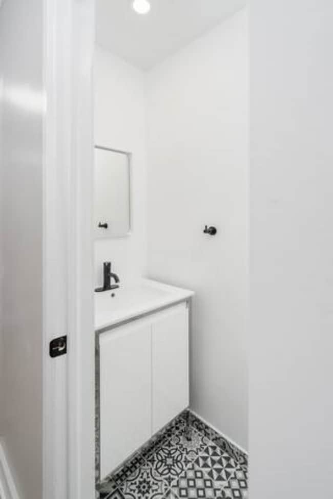 2020 R. Saint-Denis in Montréal, QC - Building Photo - Building Photo