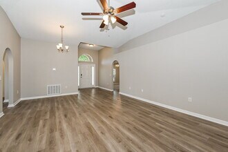 9341 Thunderbolt Dr in Jacksonville, FL - Building Photo - Building Photo