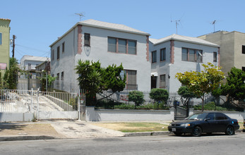 2925 Leeward Ave in Los Angeles, CA - Building Photo - Building Photo