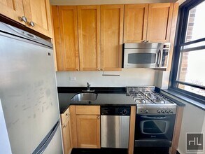 SECOND AVENUE, Unit 8C in New York, NY - Foto de edificio - Building Photo