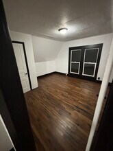 1841 1/2 Highland Ave, Unit 1841 Highland in Burlington, IA - Foto de edificio - Building Photo