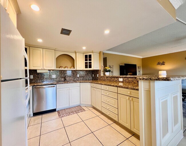 306 Wellington L in West Palm Beach, FL - Building Photo - Building Photo
