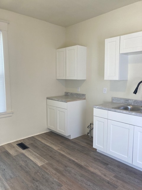 2419 NE Madison Ave in Peoria, IL - Building Photo - Building Photo