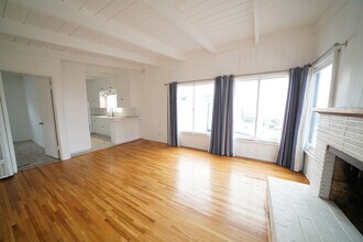 2461 Palm Dr in Hermosa Beach, CA - Building Photo - Building Photo