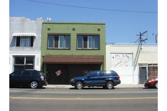 2409 W 54th St in Los Angeles, CA - Building Photo - Primary Photo