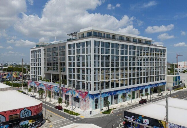 2200 NW 1st Ave in Miami, FL - Foto de edificio - Building Photo
