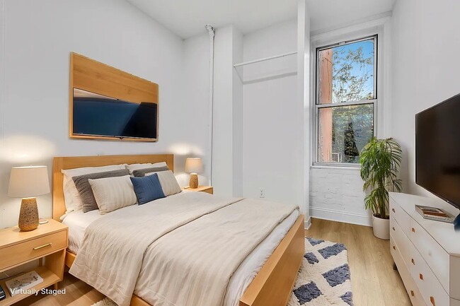 159 Newel St in Brooklyn, NY - Building Photo - Building Photo