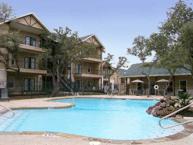 Legacy Oaks Apartments in Schertz, TX - Foto de edificio