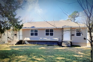 716 N Lincoln Ave, Unit B