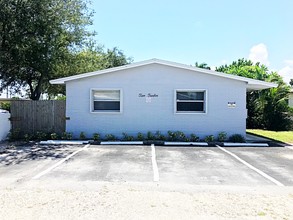 212 SW 22nd St in Fort Lauderdale, FL - Building Photo - Building Photo