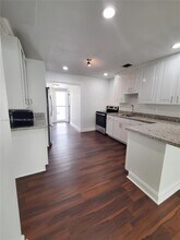 2407 Scott St in Hollywood, FL - Building Photo - Building Photo