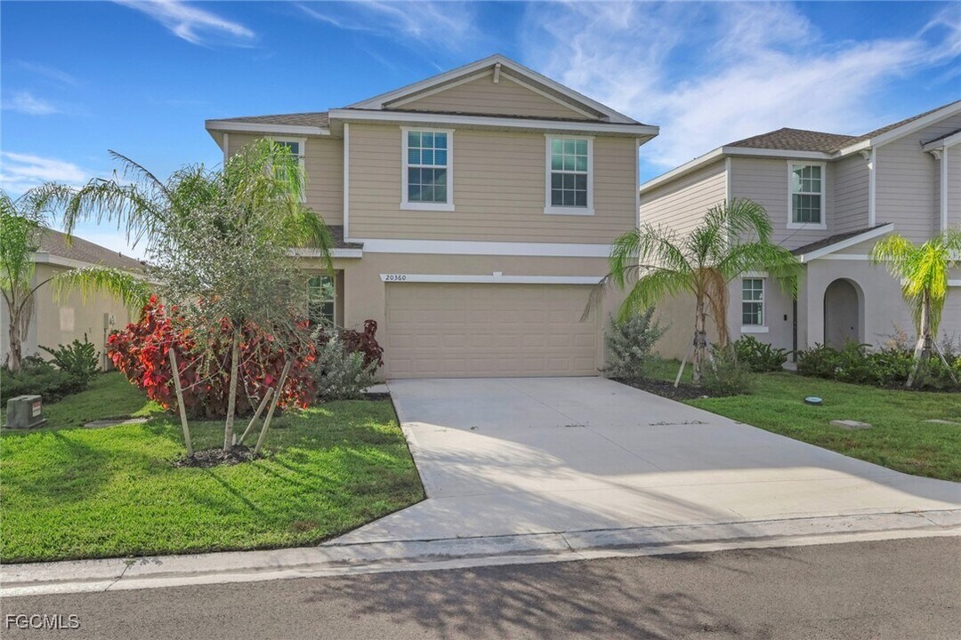 20360 Caroline Crk Pl in Lehigh Acres, FL - Building Photo