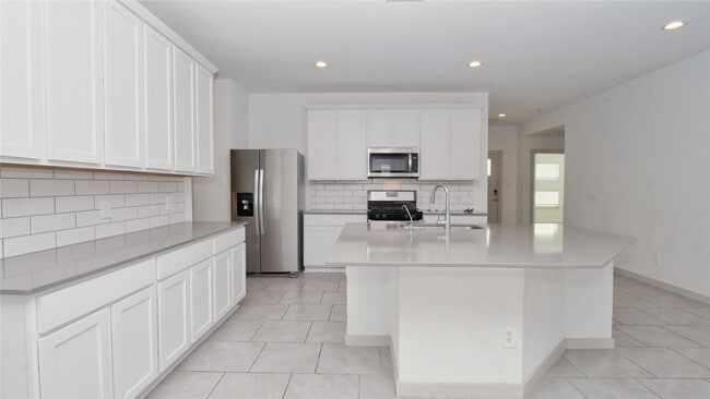 28910 Yukon River Ct