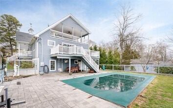 61 Atlantic Ave in Hampton Bays, NY - Building Photo - Building Photo