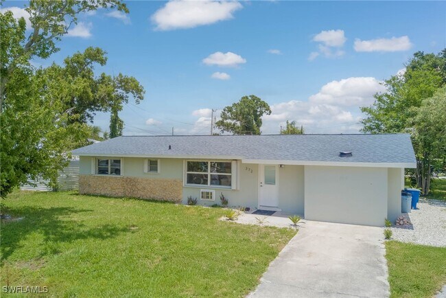 property at 372 Park Ln Dr