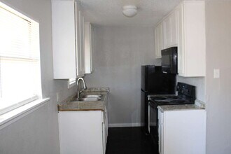 3910 Polly St in Dallas, TX - Foto de edificio - Building Photo