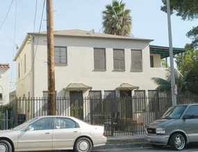 1112-1114 N Madison Ave in Los Angeles, CA - Building Photo - Building Photo