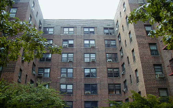 90 Laurel Hill Ter in New York, NY - Building Photo - Building Photo