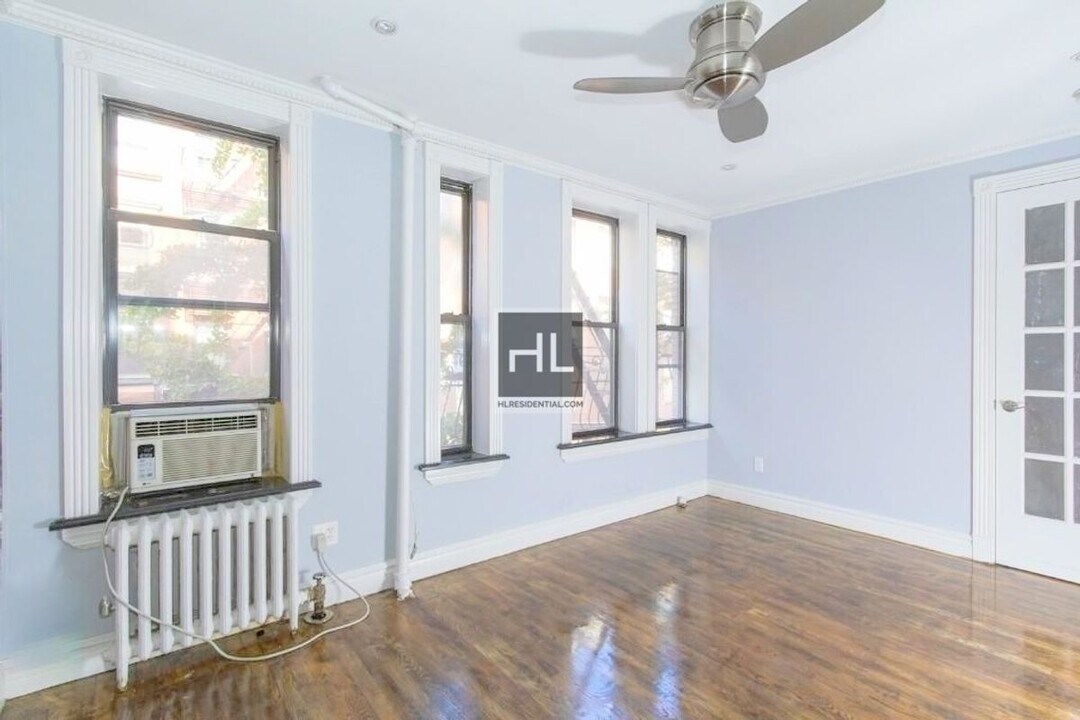 MOTT STREET in New York, NY - Building Photo