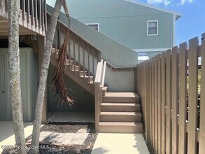 1132 Breezy Way in Sebastian, FL - Building Photo - Building Photo