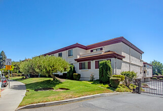 Tuscany Square in San Jose, CA - Foto de edificio - Building Photo