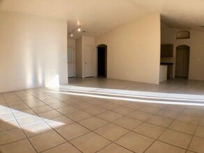 4905 Kingsway Dr in Farmington, NM - Building Photo - Building Photo
