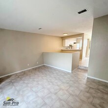 410 Butler Blvd in Daytona Beach, FL - Foto de edificio - Building Photo