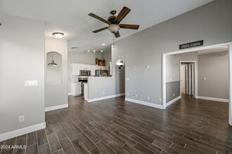 2075 S Peppertree Dr in Gilbert, AZ - Building Photo - Building Photo