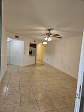 8343 Lake Dr in Doral, FL - Building Photo - Building Photo