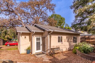 1226 Aster St in Simi Valley, CA - Building Photo