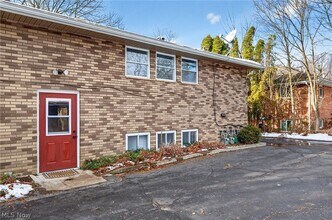 211 Buffington Rd in Fairlawn, OH - Building Photo - Building Photo