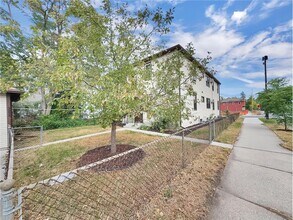 3252 Grand Ave S in Minneapolis, MN - Building Photo - Building Photo