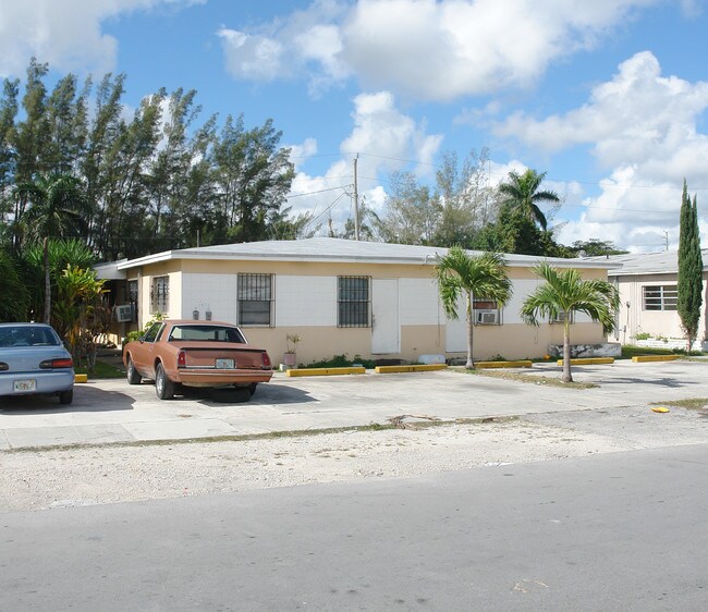 1438-1446 NW 2nd Ave in Homestead, FL - Building Photo - Building Photo