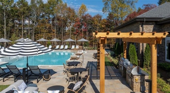 900 Mountaintop Ave in Gainesville, GA - Building Photo - Building Photo