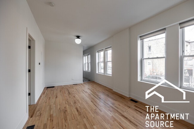property at 3051 W Medill Ave