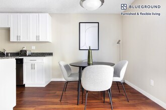 877 Heatherstone Way-Unit -FL2-ID442 in Mountain View, CA - Building Photo - Building Photo