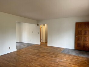 1433 Parnell Dr in Eugene, OR - Building Photo - Building Photo