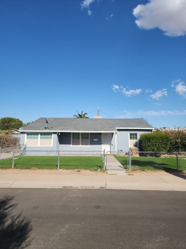 property at 305 N Litchfield Rd
