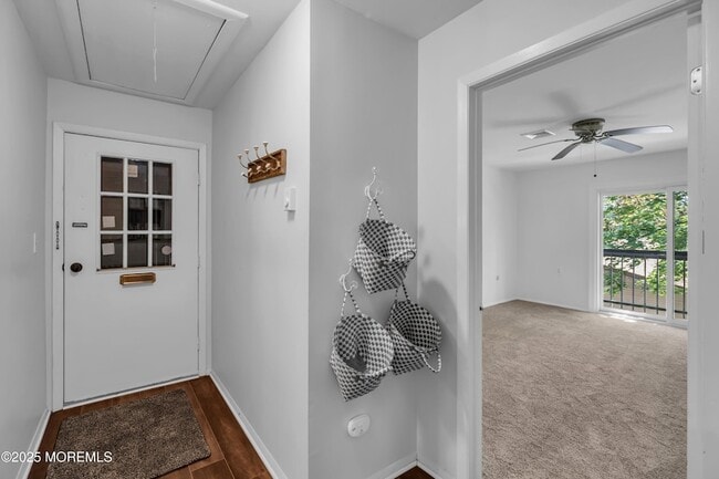 25 Claremont Ct in Red Bank, NJ - Building Photo - Building Photo
