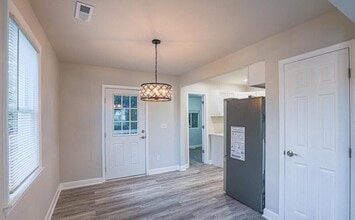 5929 Montgomery St in Woodlawn, MD - Building Photo - Building Photo