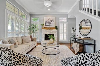 2207 Shoalmont Dr in Austin, TX - Building Photo - Building Photo
