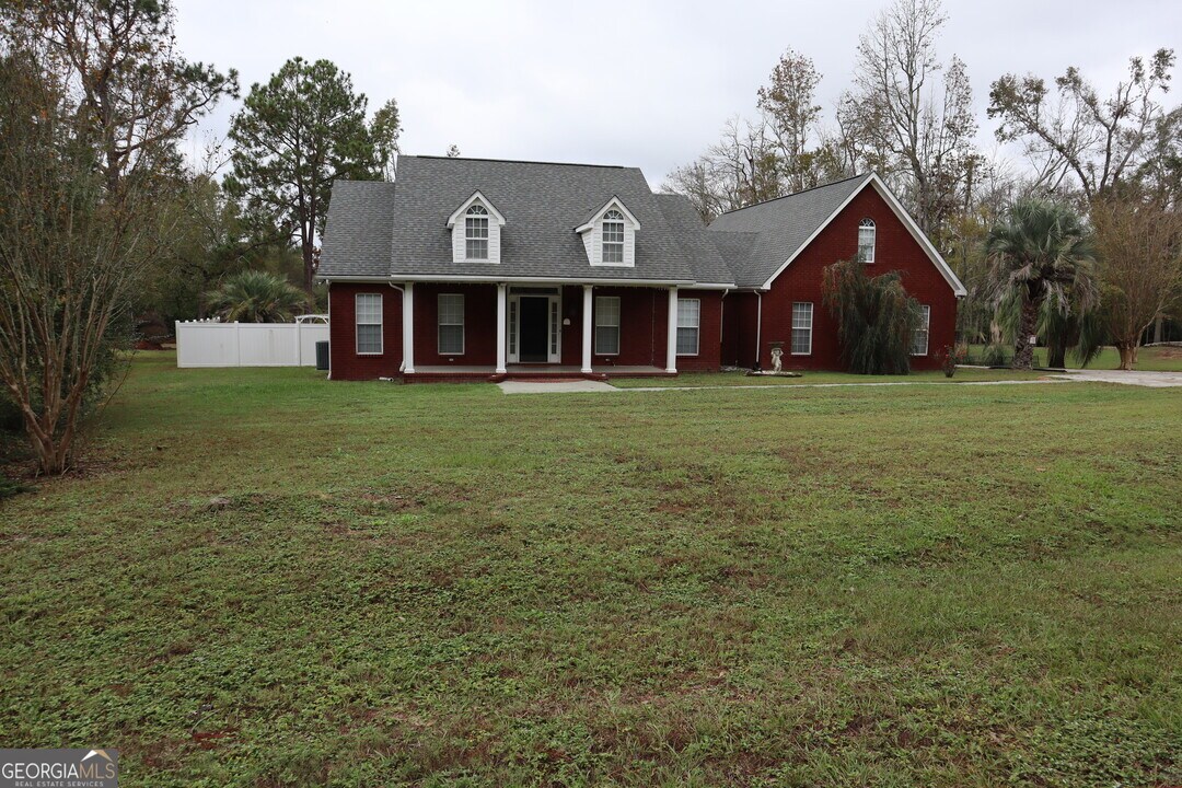 1317 Kermit Dr in Statesboro, GA - Building Photo