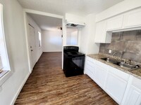 1504 Sycamore St, Unit B in Big Spring, TX - Foto de edificio - Building Photo