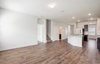 2926 Wentwood Run in San Antonio, TX - Building Photo - Building Photo